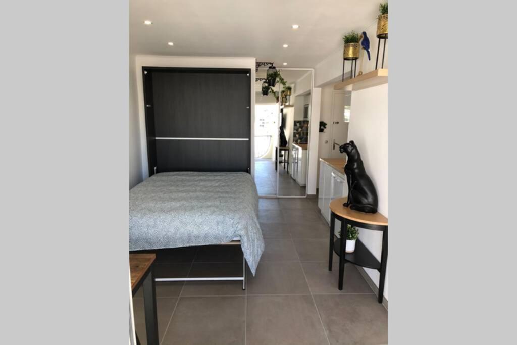 Appartement Vue Mer Et Port, Refait A Neuf Pour Vous ! Climatise La Grande-Motte Exterior photo